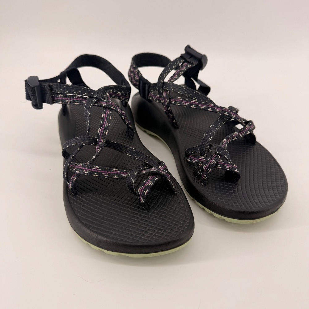 Chaco Z/Cloud 2 Womens 8 Black Purple Strappy Toe Loop Hiking Sandals J106806